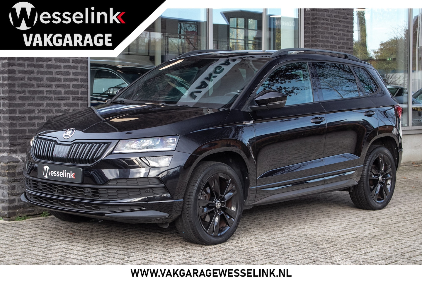 Skoda Karoq - 1.5 TSI ACT Sportline Business - trekhaak elektr. | Apple cp/Android auto - AutoWereld.nl