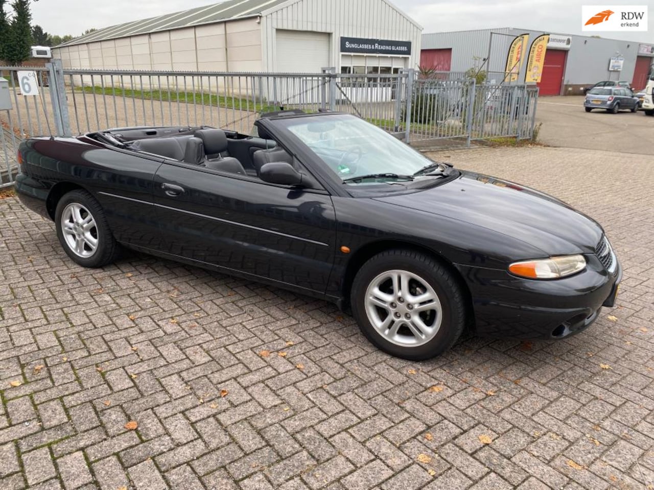 Chrysler Stratus - Cabriolet 2.5i V6 LX Convertible Automaat 140000 km org Topstaat Full options Nwe apk elek - AutoWereld.nl