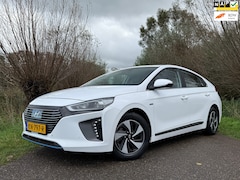 Hyundai IONIQ - 1.6 GDi First Edition Automaat | 1e Eigenaar | Schuif-/kanteldak | Leder| Apple CarPlay/An