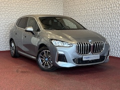 BMW 2-serie Active Tourer - ✅ 230E ✅ XDRIVE 326 PK M SPORT LED ELEK.KLEP CAMERA WEGKLAPBARE.TREKHAAK 04/2024 AWD 4X4 4