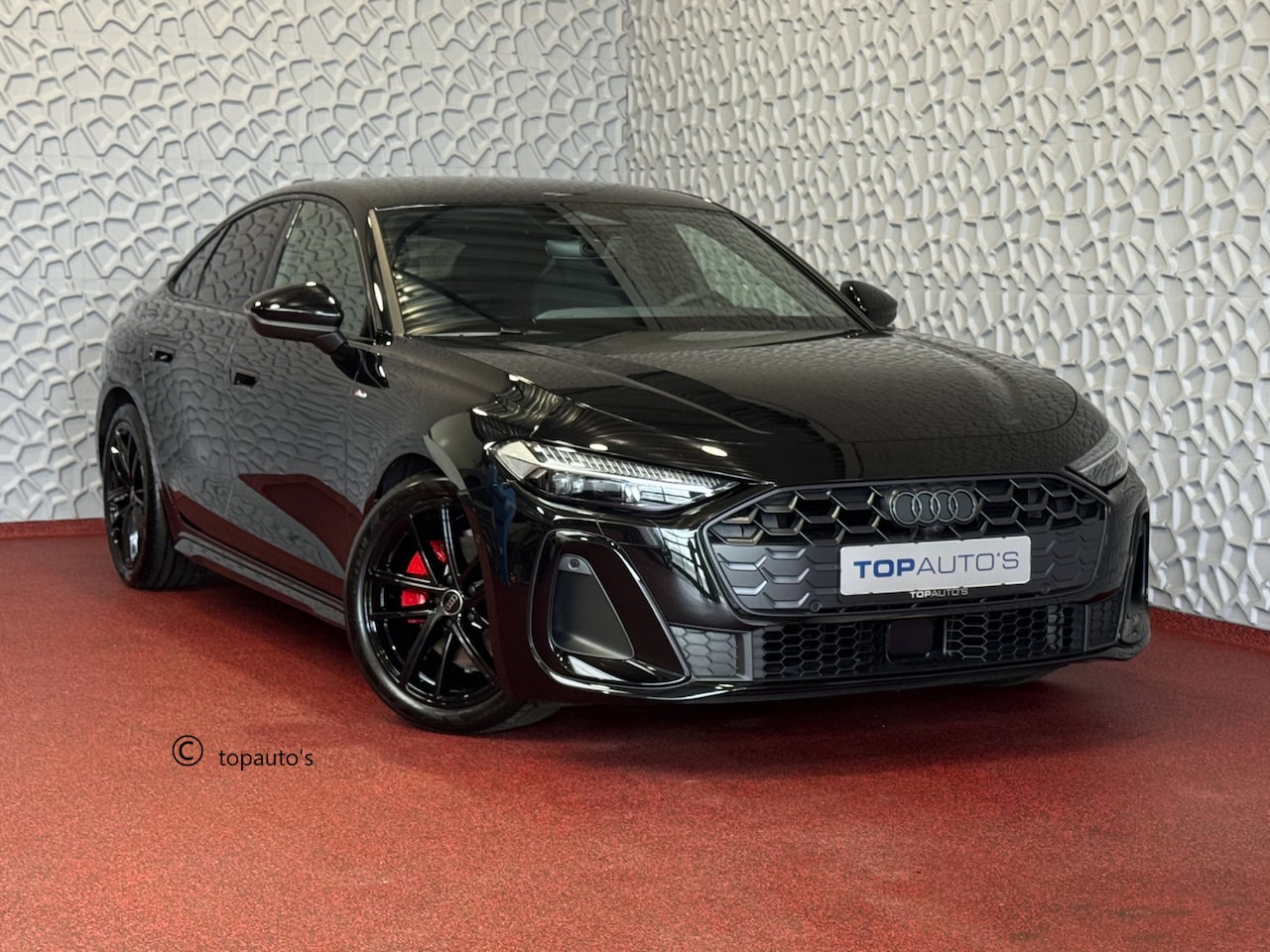 Audi A5 Limousine - 2.0 TFSI S-LINE BENZINE BLACK LINE MATRIX LED LEER S EDITION 06/2025 - AutoWereld.nl