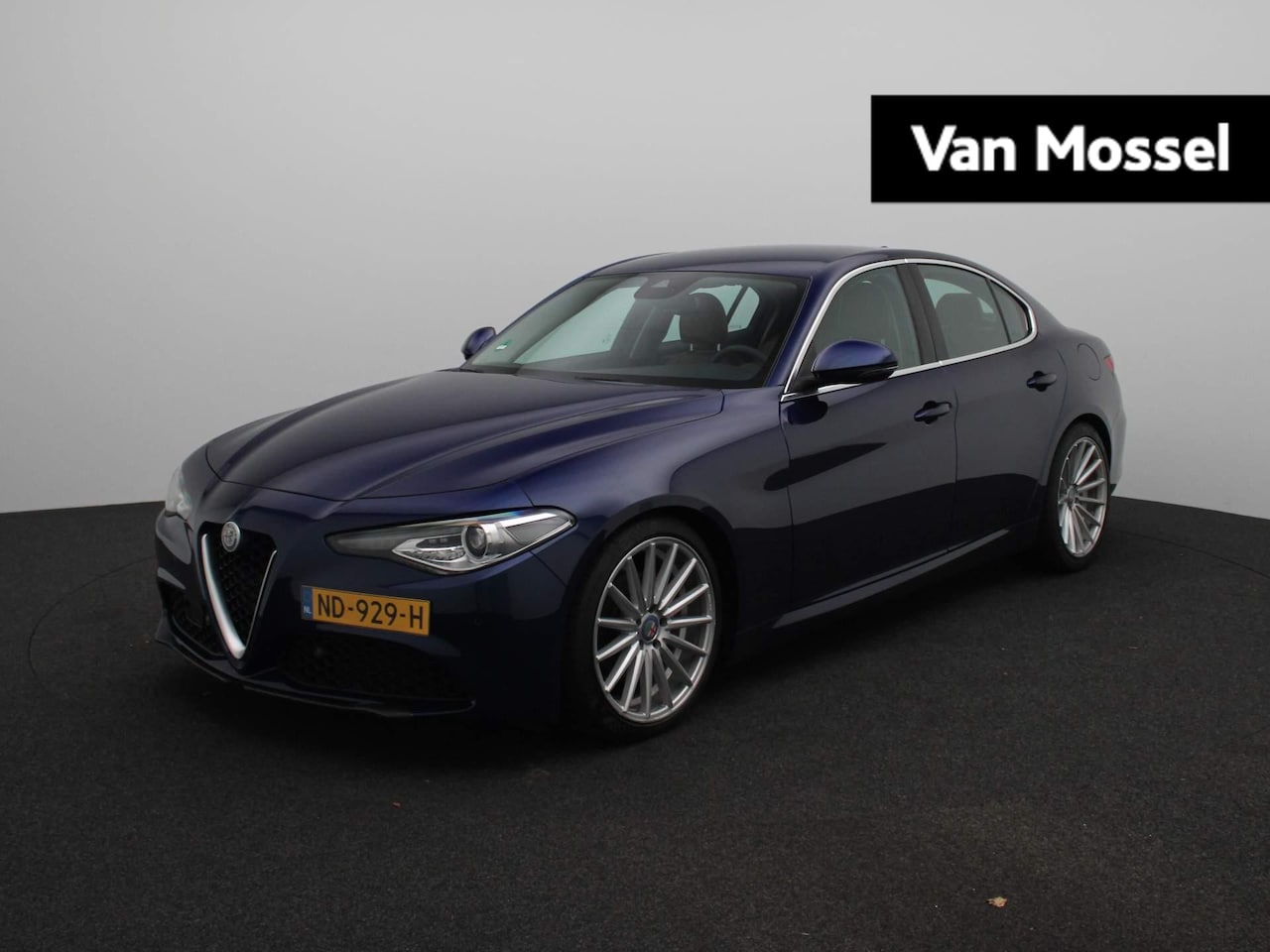 Alfa Romeo Giulia - 2.0T 200pk Aut. Super | Leder | Navigatie | Parkeersensoren | Sport pack - AutoWereld.nl