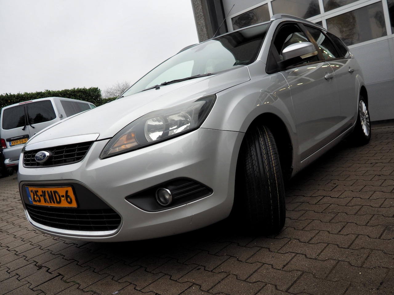 Ford Focus Wagon - 1.8 16V Limited CLIMA NAVI PARKEER S. TREKH.