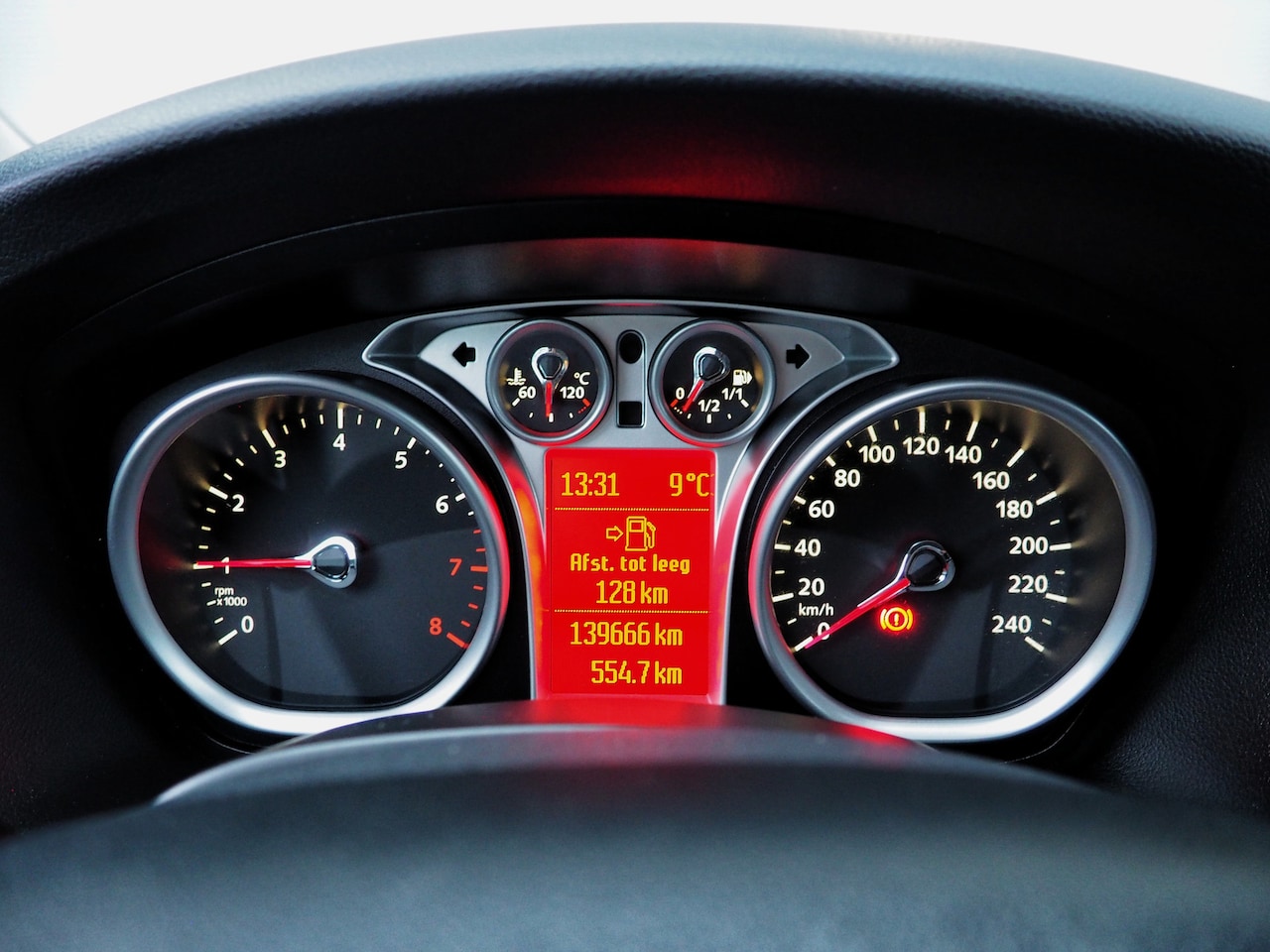 Ford Focus Wagon - 1.8 16V Limited CLIMA NAVI PARKEER S. TREKH.