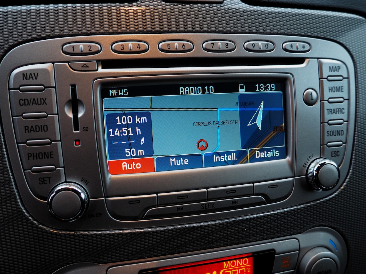 Ford Focus Wagon - 1.8 16V Limited CLIMA NAVI PARKEER S. TREKH.