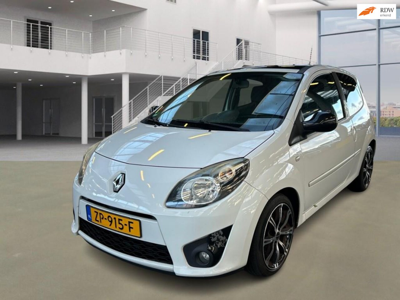 Renault Twingo - 1.2-16V Dynamique|PANO|AIRCO|ELEKRAMEN|STUURBEKR|2XSLEUTELS|BOEKJES - AutoWereld.nl