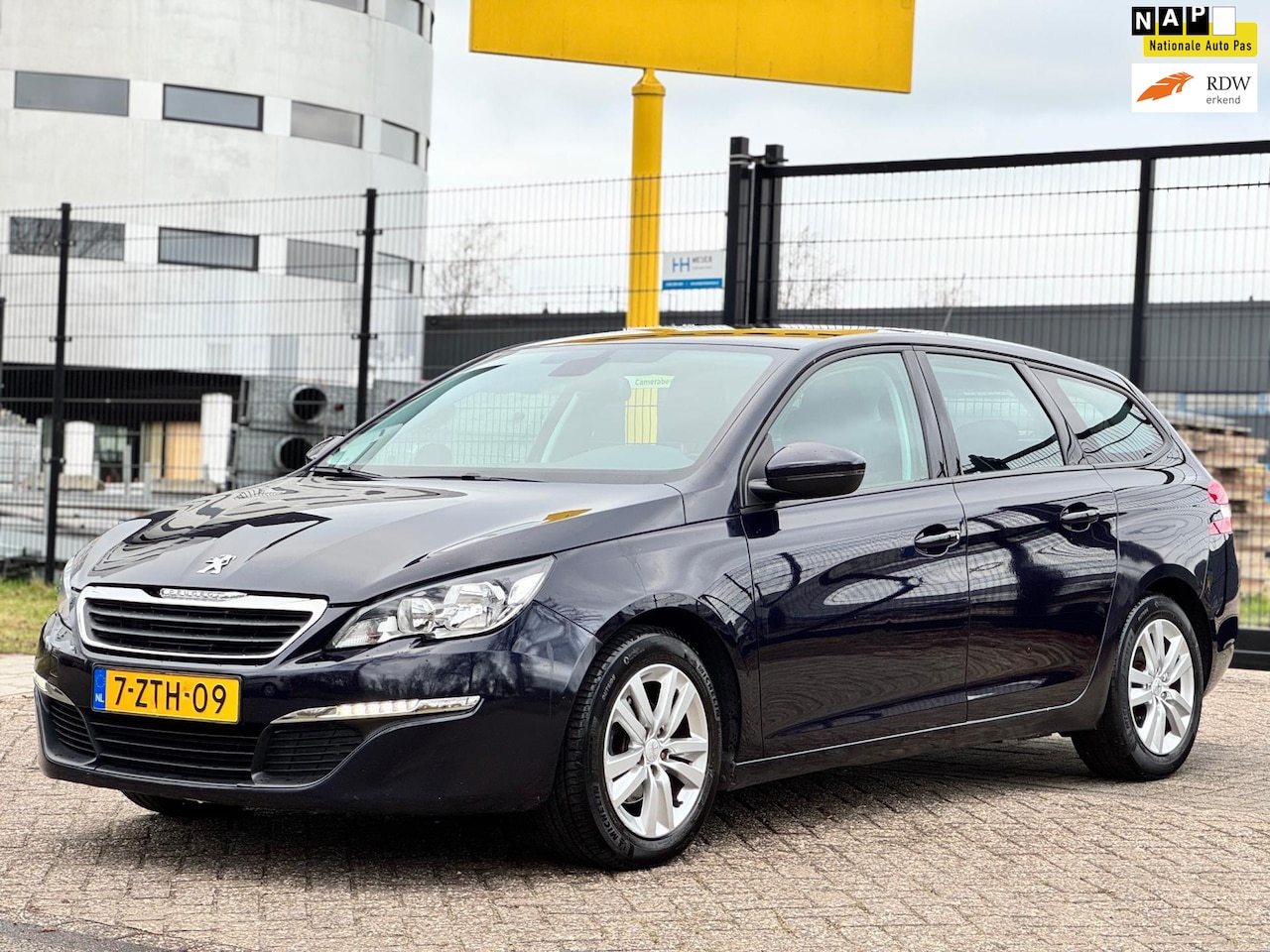 Peugeot 308 SW - 1.2 e-THP Active|NAVI|PSENSOR|CRUISE|TOPONDERH|NW DISTRIBUTIE RIEM| - AutoWereld.nl