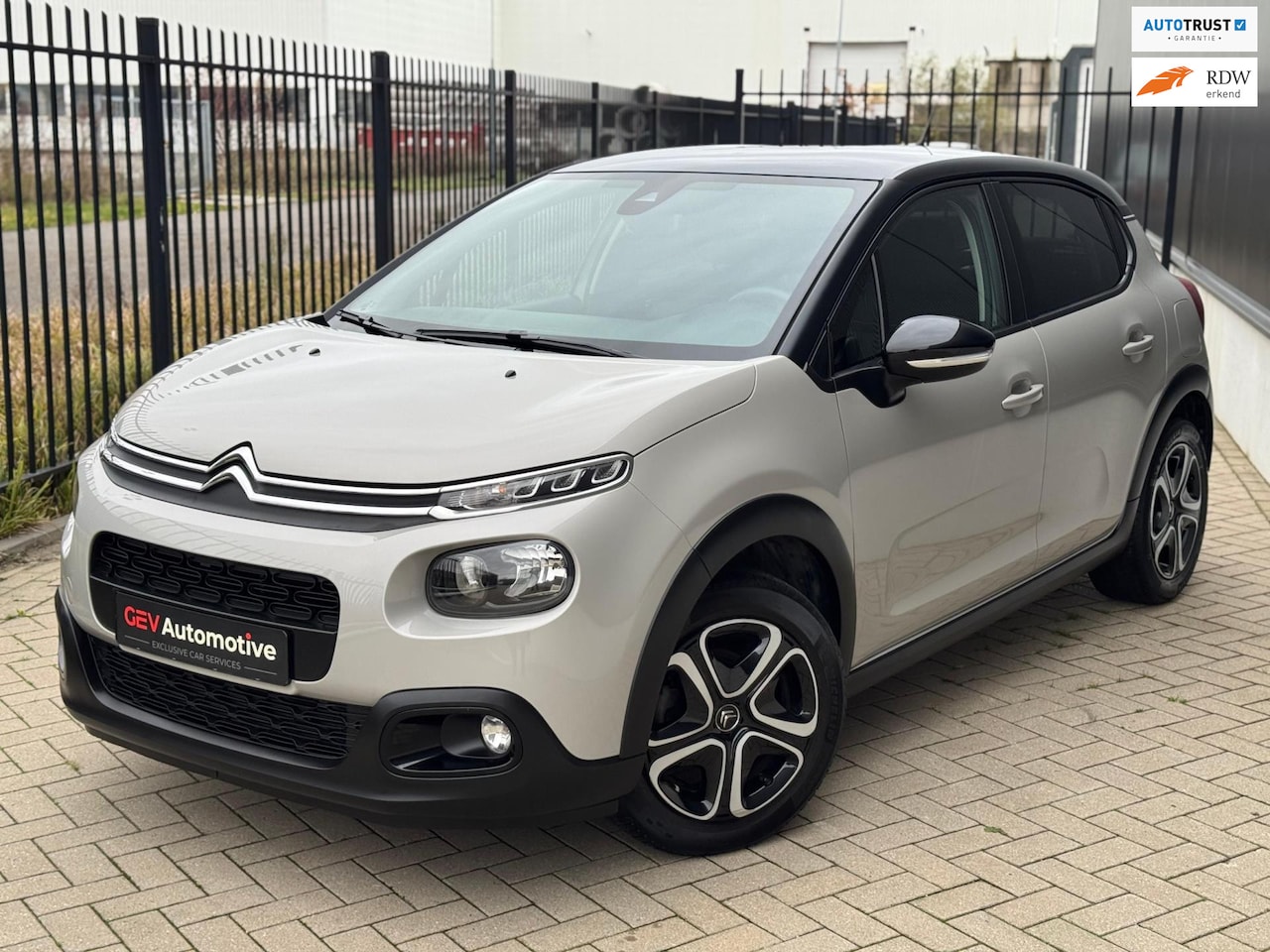 Citroën C3 - 1.2 PureTech Carplay Navi Cruise Trekhaak - AutoWereld.nl