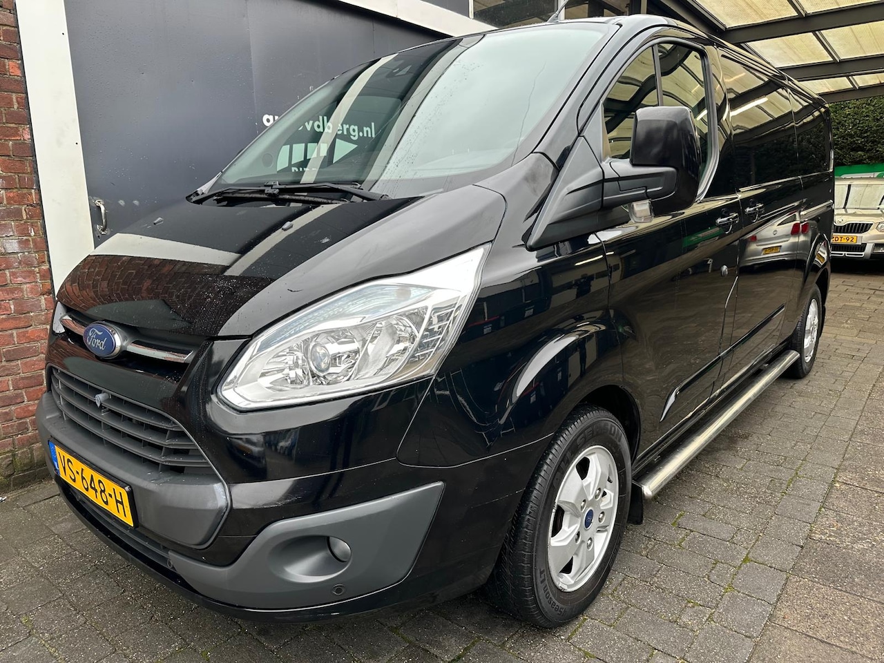 Ford Transit Custom - 330 2.2 TDCI L2H1 Limited Trekhaak | Navi | Camera | nieuw roetfilter | APK 12-2026 | - AutoWereld.nl