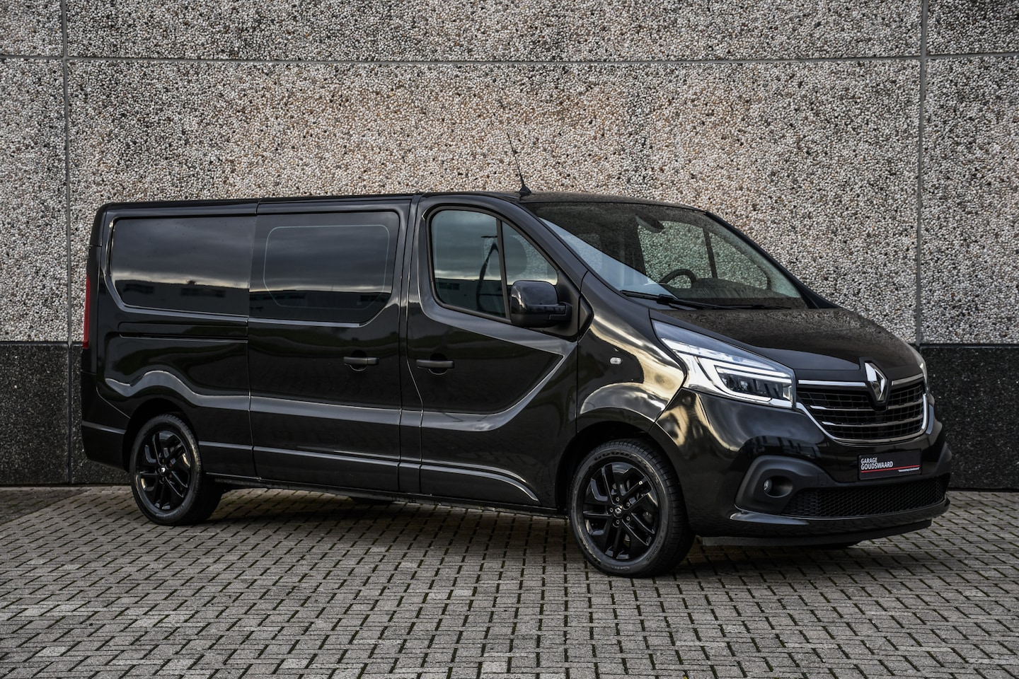 Renault Trafic - 2.0 dCi 170 T29 L2H1 DC Luxe 2.0 dCi 170 T29 L2H1 DC Luxe - AutoWereld.nl
