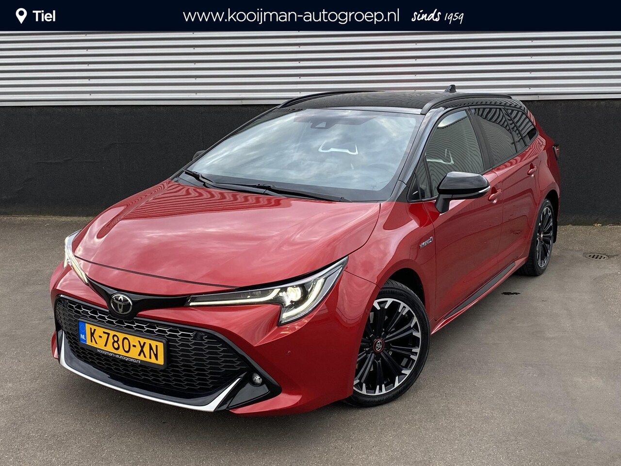 Toyota Corolla Touring Sports - 2.0 Hybrid GR-Sport Nieuw geleverd 1e eigenaar. Sportieve GR interieur, navigatie Apple Ca - AutoWereld.nl