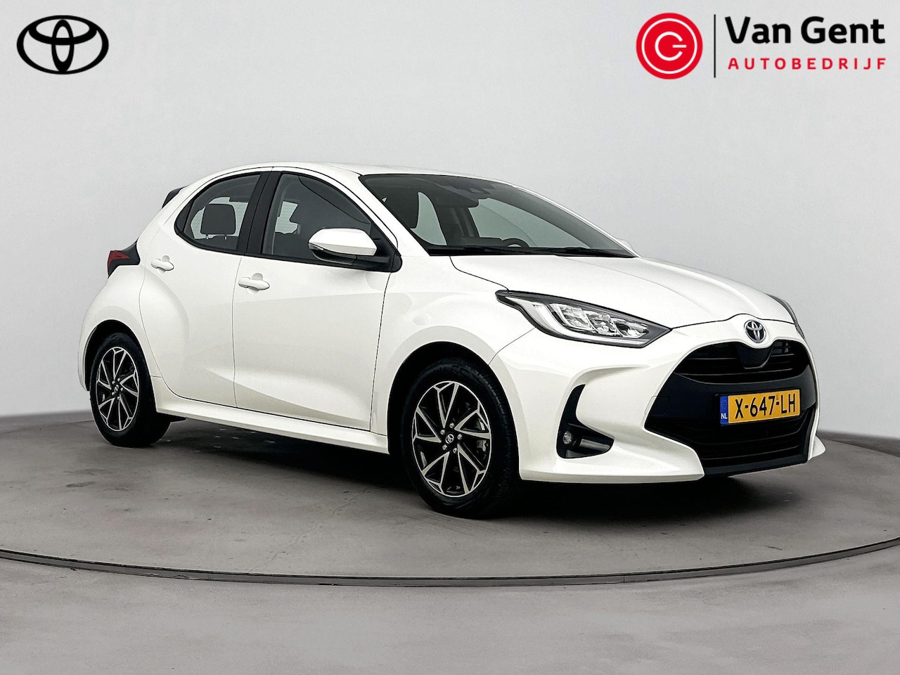 Toyota Yaris - 1.5 Hybrid Dynamic | LED | Apple Carplay / Android Auto - AutoWereld.nl