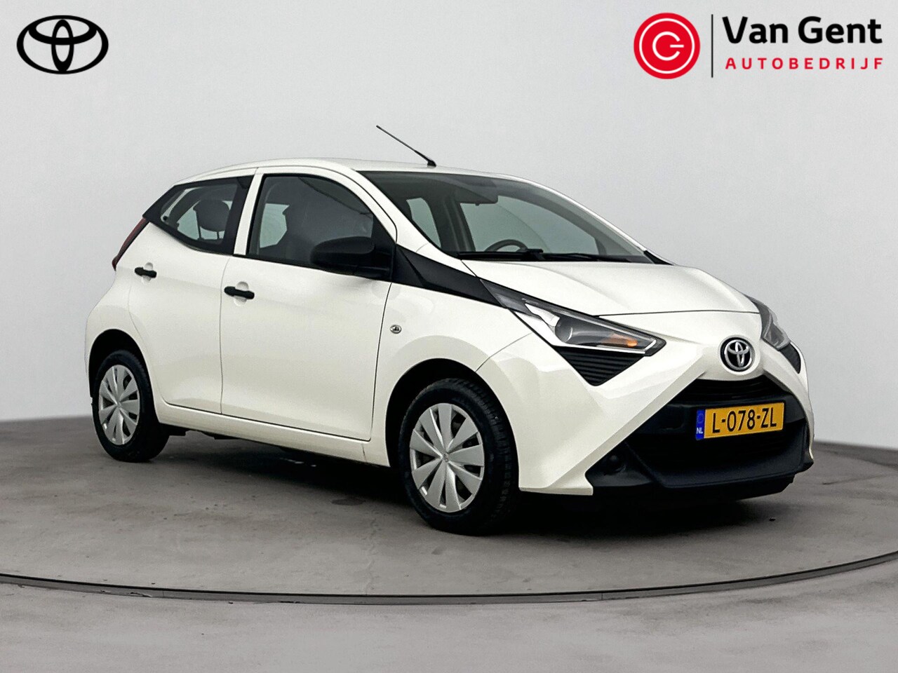 Toyota Aygo - 1.0 VVT-i x-fun | Airco | Bluetooth | Elektrische ramen voor | Multifunctioneel stuurwiel - AutoWereld.nl