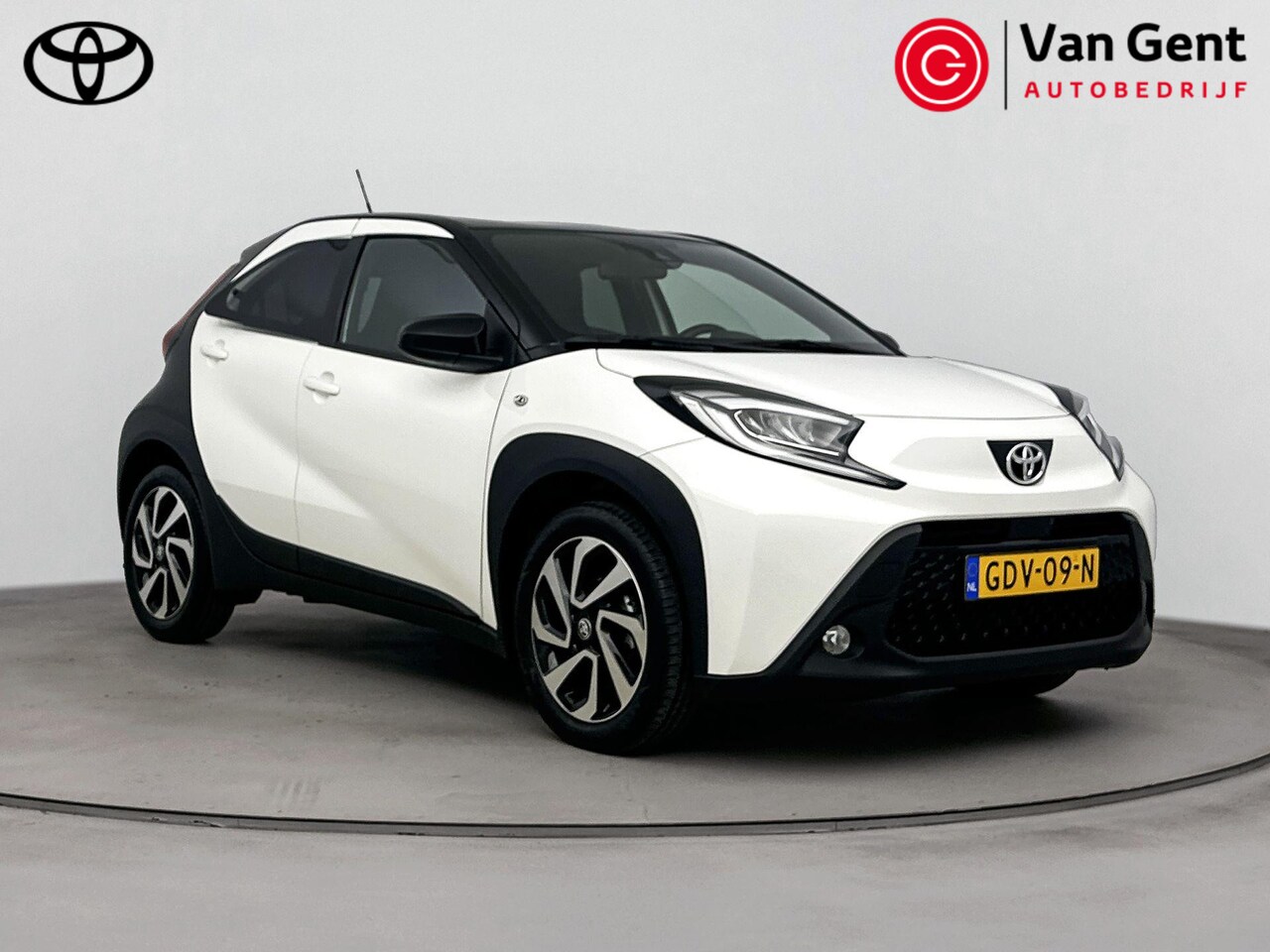 Toyota Aygo X - 1.0 VVT-i MT Pulse | Apple Carplay / Android Auto | Adaptive Cruise | LED | Clima | Camera - AutoWereld.nl