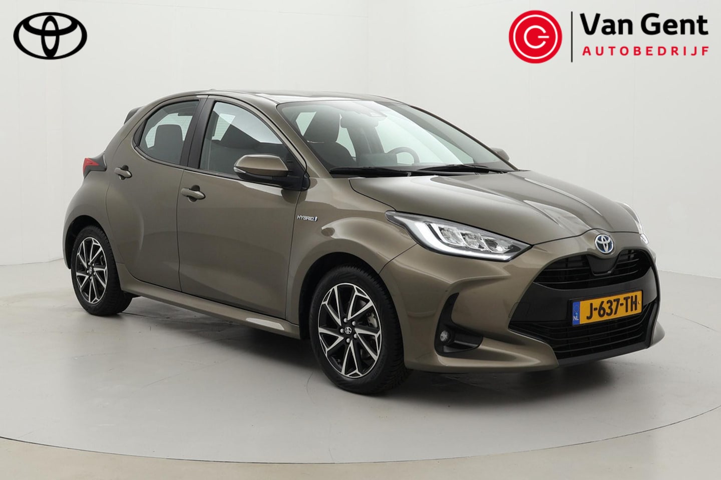 Toyota Yaris - 1.5 Hybrid First Edition | Navigatie | Apple Carplay / Android Auto | Keyless | Adaptive C - AutoWereld.nl