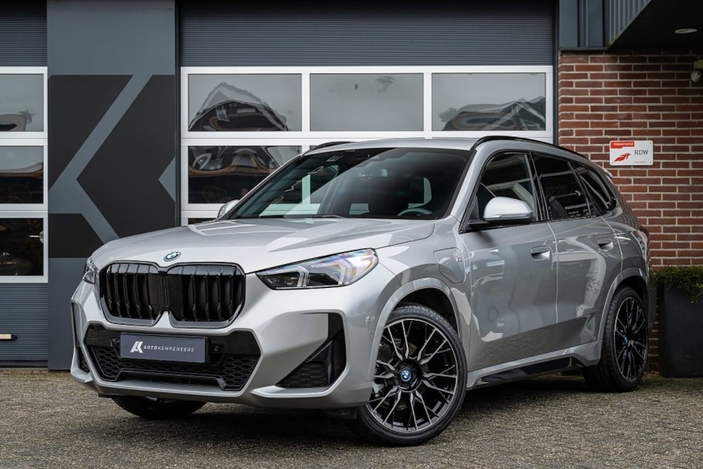 BMW X1 - 25e xDrive M Sport | Shadow | Driving Ass. | Camera | Adapt. Led | Stoelverwarming | 20' I - AutoWereld.nl