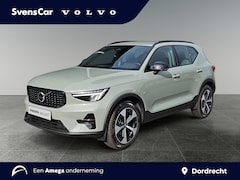 Volvo XC40 - 2.0 B4 Plus Dark | Trekhaak | Verwarmbare voorruit | Keyless Entry | Stoelverwarming |