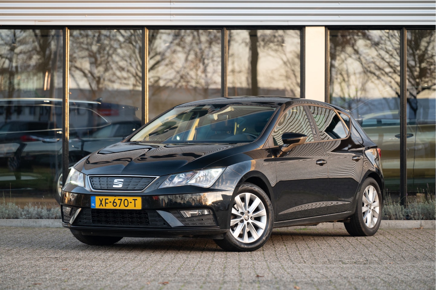 SEAT Leon - 1.0 EcoTSI Style Business Intense | Navi | Apple CarPlay | Clima | Cruise | PDC V+A | - AutoWereld.nl
