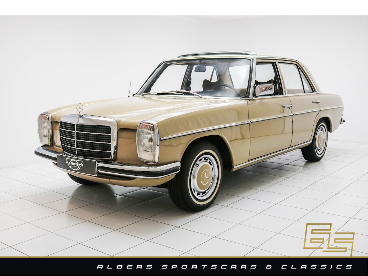 Mercedes-Benz 200-serie - W115 Strich Acht Never restored - All original - Perfect condition - AutoWereld.nl