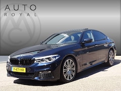 BMW 5-serie - 530e iPerformance High Executive M-PAKKET | DODEHOEK DETECTIE | NAVIAGTIE | RIJSTROOK HERK