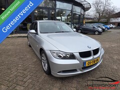 BMW 3-serie - 318i Executive