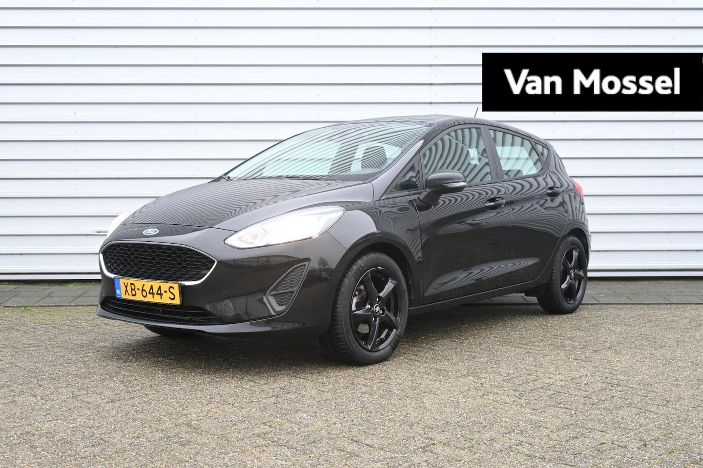 Ford Fiesta - 1.1 Trend | Navigatie | Airco | Lichtmetalen velgen - AutoWereld.nl