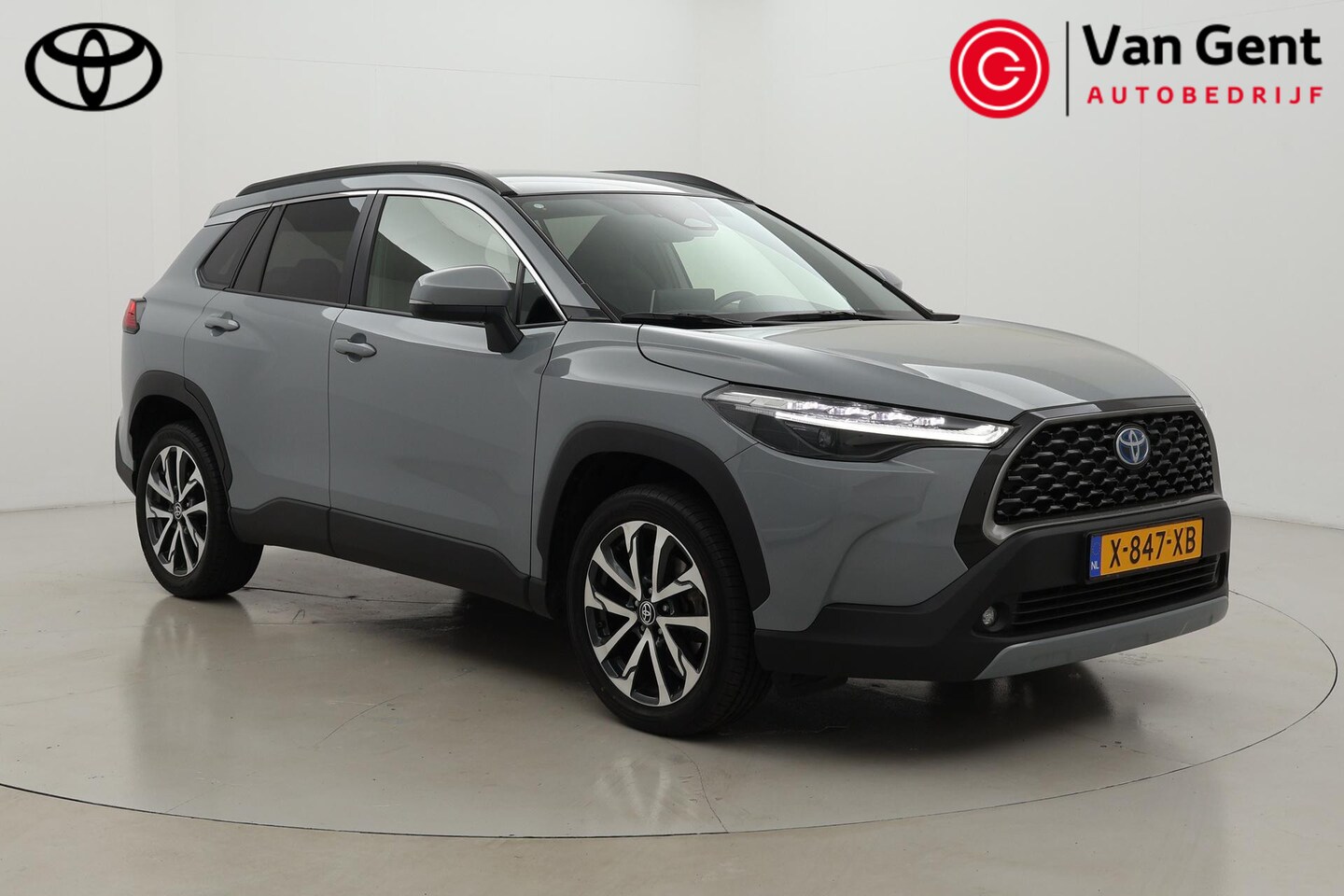 Toyota Corolla Cross - Hybrid 140 Dynamic | Navigatie | Adaptive Cruise | Keyless | Digitaal instrumentenpaneel | - AutoWereld.nl
