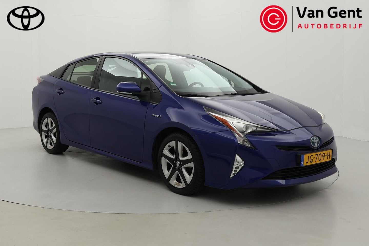 Toyota Prius - 1.8 Hybrid Dynamic | Navigatie | Dodehoek detectie | Stoelverwarming | Head-up display | K - AutoWereld.nl