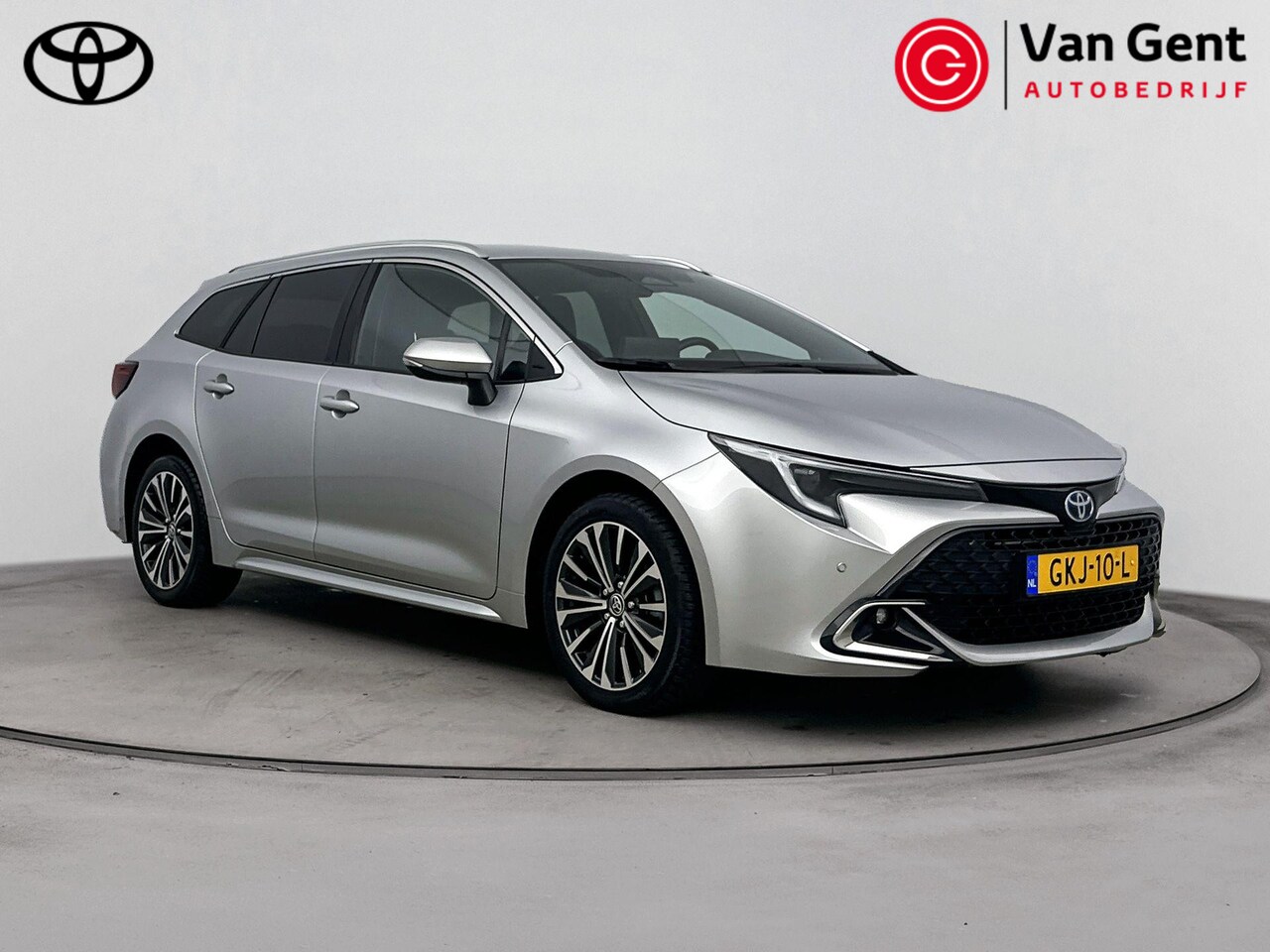 Toyota Corolla Touring Sports - Hybrid 140 Dynamic | Parkeersensoren | Stoelverwarming | Navigatie | Apple Carplay / Andro - AutoWereld.nl