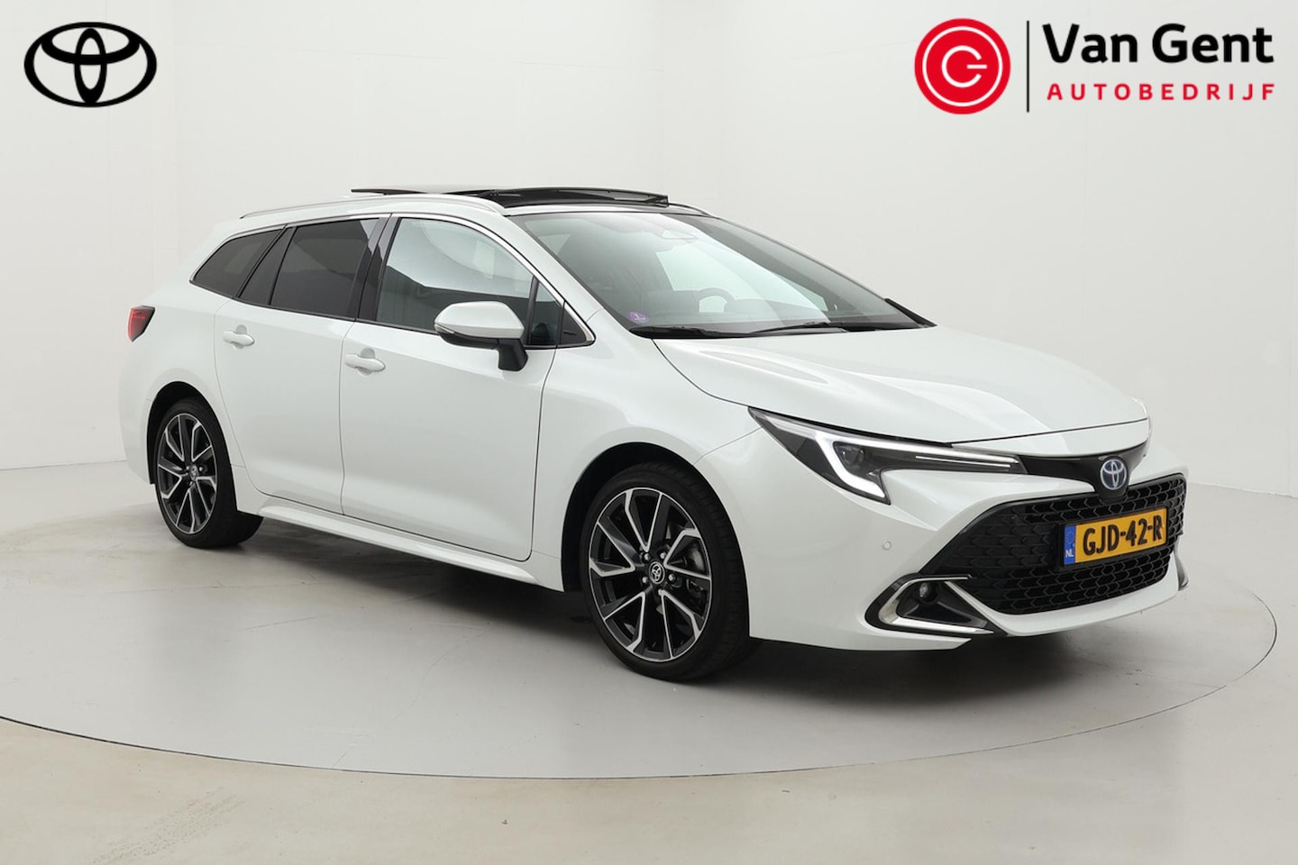 Toyota Corolla Touring Sports - Hybrid 140 Executive | Panoramadak | Dodehoek detectie | Head-up display | JBL | Stoelverw - AutoWereld.nl
