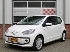 Volkswagen Up! - 1.0 60PK High up /AIRCO/Stoelverwarming/CV/15'LM/ISOFIX/Mistlampen/AUX/Elek. ramen