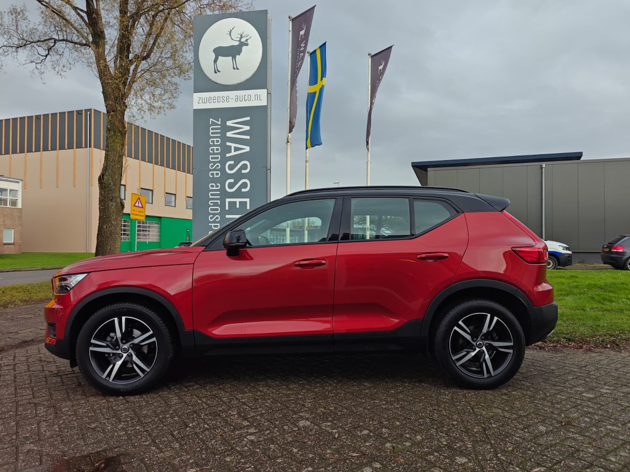 Volvo XC40 - T3 R-Design | Rijklaarprijs | Trekhaak | Camera | - AutoWereld.nl