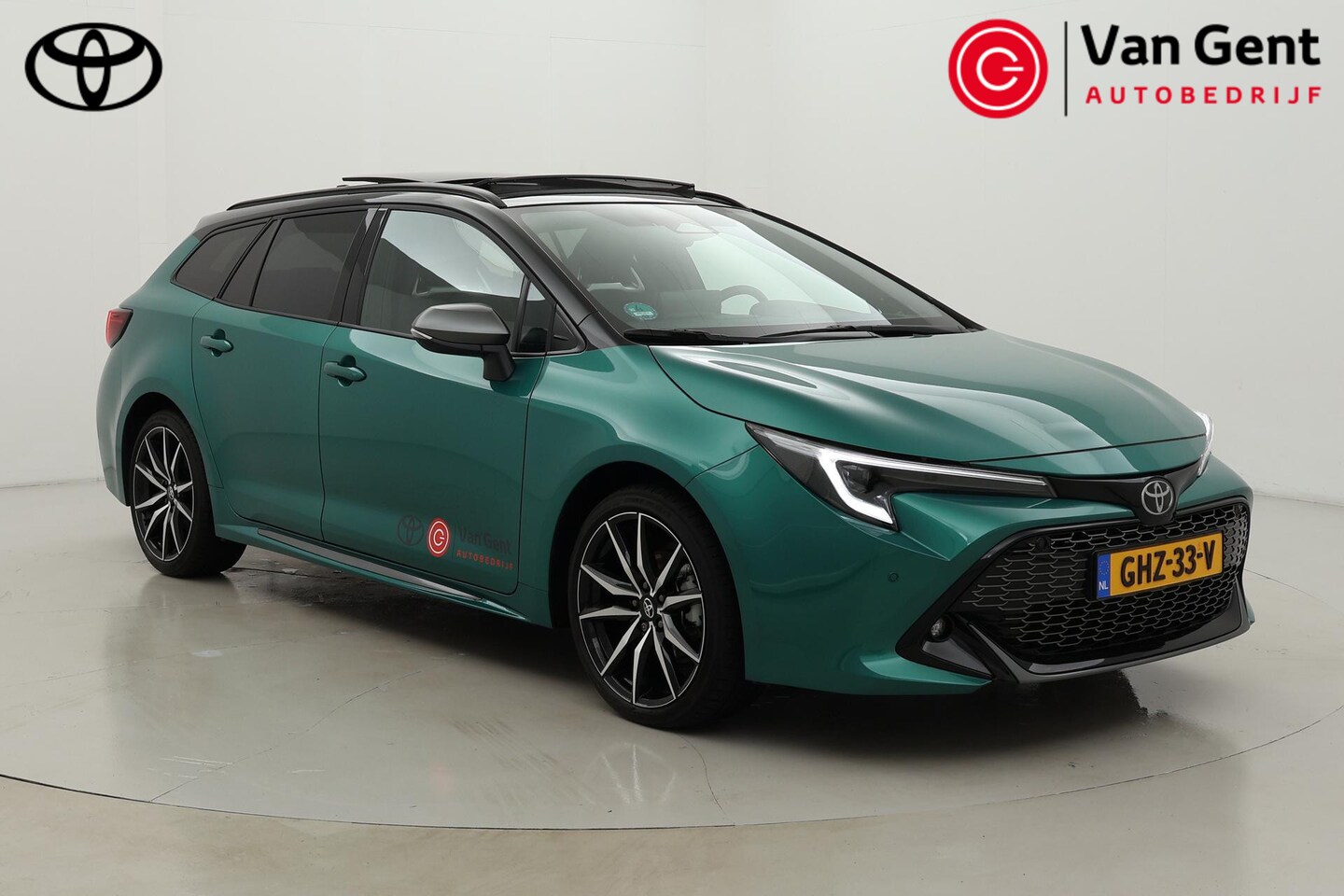 Toyota Corolla Touring Sports - Hybrid 140 GR Sport | Panoramadak | Trekhaak | JBL | Head-up display - AutoWereld.nl