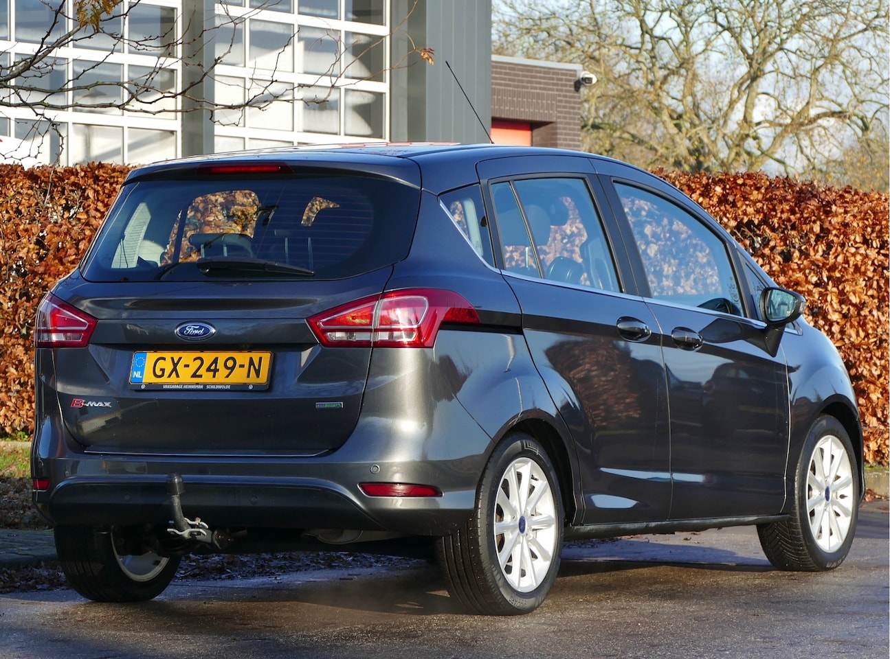 Ford B-Max - 1.0 EcoBoost Titanium | verwarmde voorruit | achteruitrijcamera | trekhaak - AutoWereld.nl