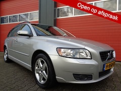 Volvo V50 - 2.4 Edition I 5Cilinder Automaat Clima Cruise Trekhaak LMV