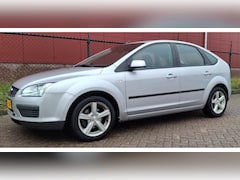 Ford Focus - 1.6-16V Trend