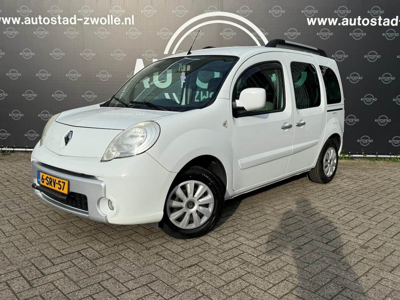 Renault Kangoo Family - 1.6-16V Expression NAP / APK / Cruis Control / Eleck. Ramen - AutoWereld.nl