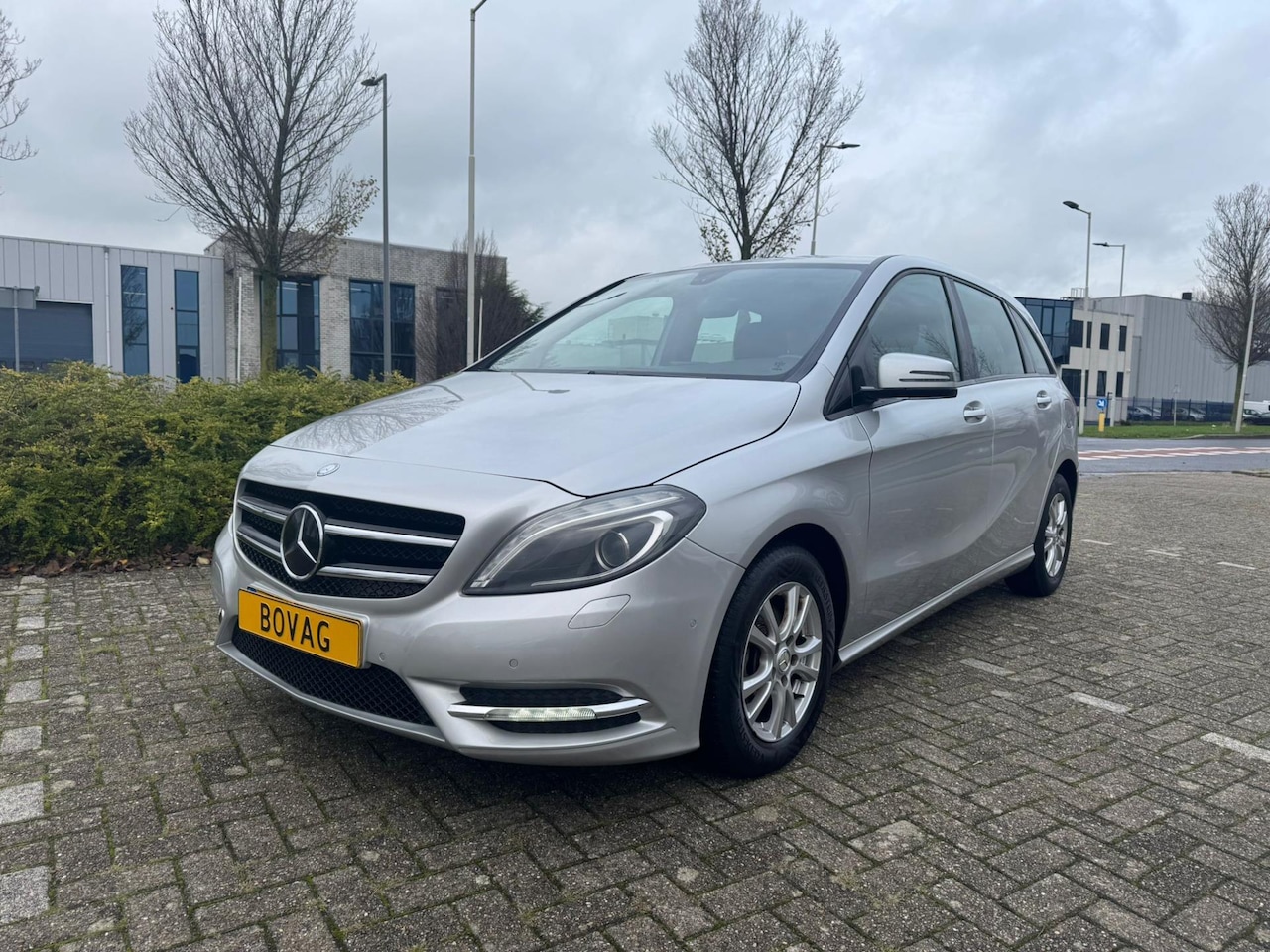 Mercedes-Benz B-klasse - 180 Ambition dsg camera navi cruise control airco bluetooth - AutoWereld.nl