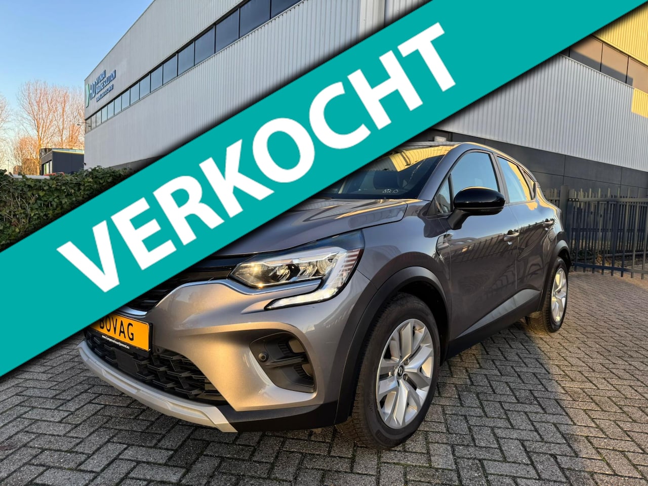 Renault Captur - 1.6 E-Tech full hybrid 145 E-Tech engineered camera airco navi 2022 - AutoWereld.nl