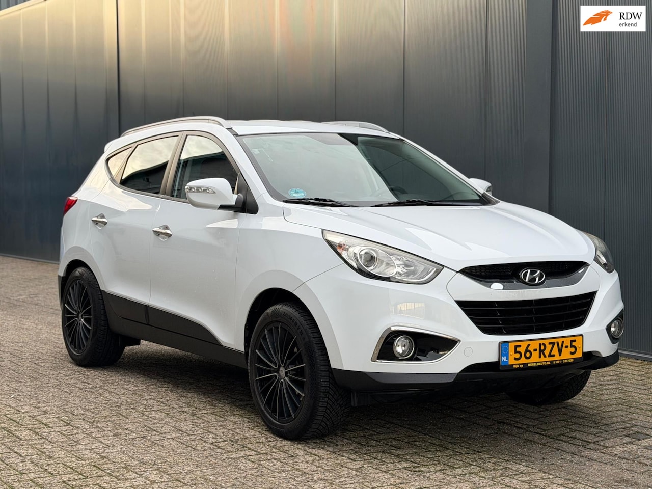 Hyundai ix35 - 2.0i StoelVW|Multimedia|Leder|Trekhaak|Boekjes! - AutoWereld.nl
