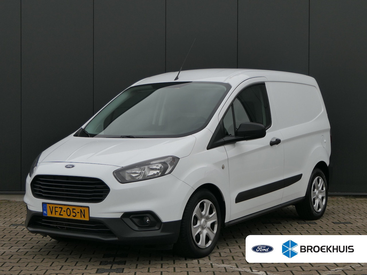 Ford Transit Courier - 1.0 Trend EcoBoost | Airco | Trekhaak | Schuifdeur | Bluetooth | Benzine! | Lage KM-Stand! - AutoWereld.nl