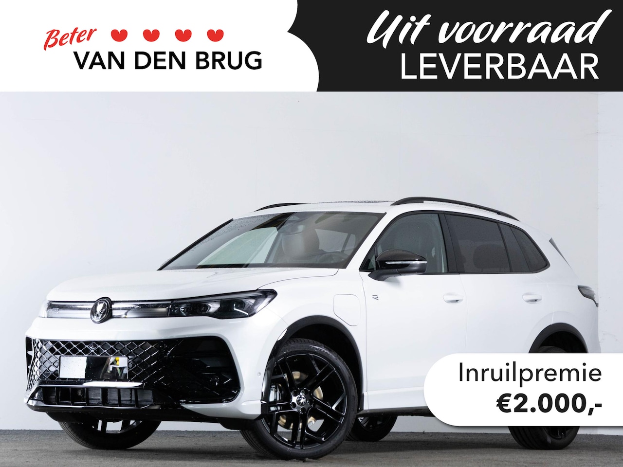 Volkswagen Tiguan - R-Line Edition 1.5 eHybrid 204 PK | Trekhaak | Leder | 360" camera | Black Style | - AutoWereld.nl