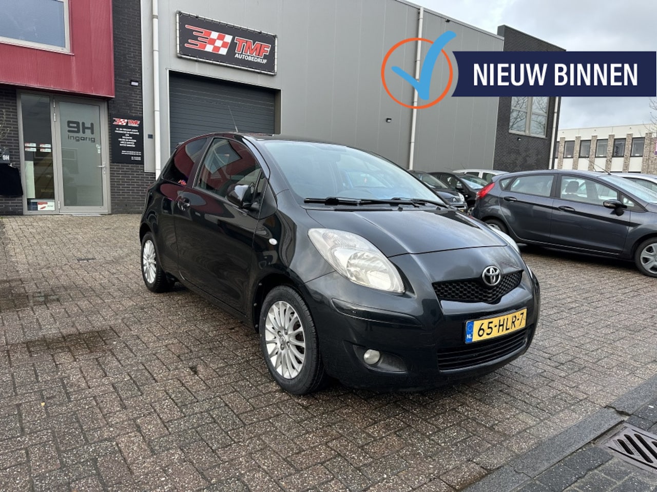 Toyota Yaris - 1.3 VVTi Dynamic Airco NAP Nw APK Goed Onderhouden! - AutoWereld.nl