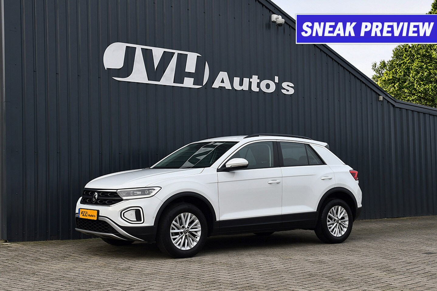 Volkswagen T-Roc - 1.5 TSi 150pk AUT/DSG Life 07-2022 | VirtualCP | Full-LED | Navi | Adapt.CC - AutoWereld.nl