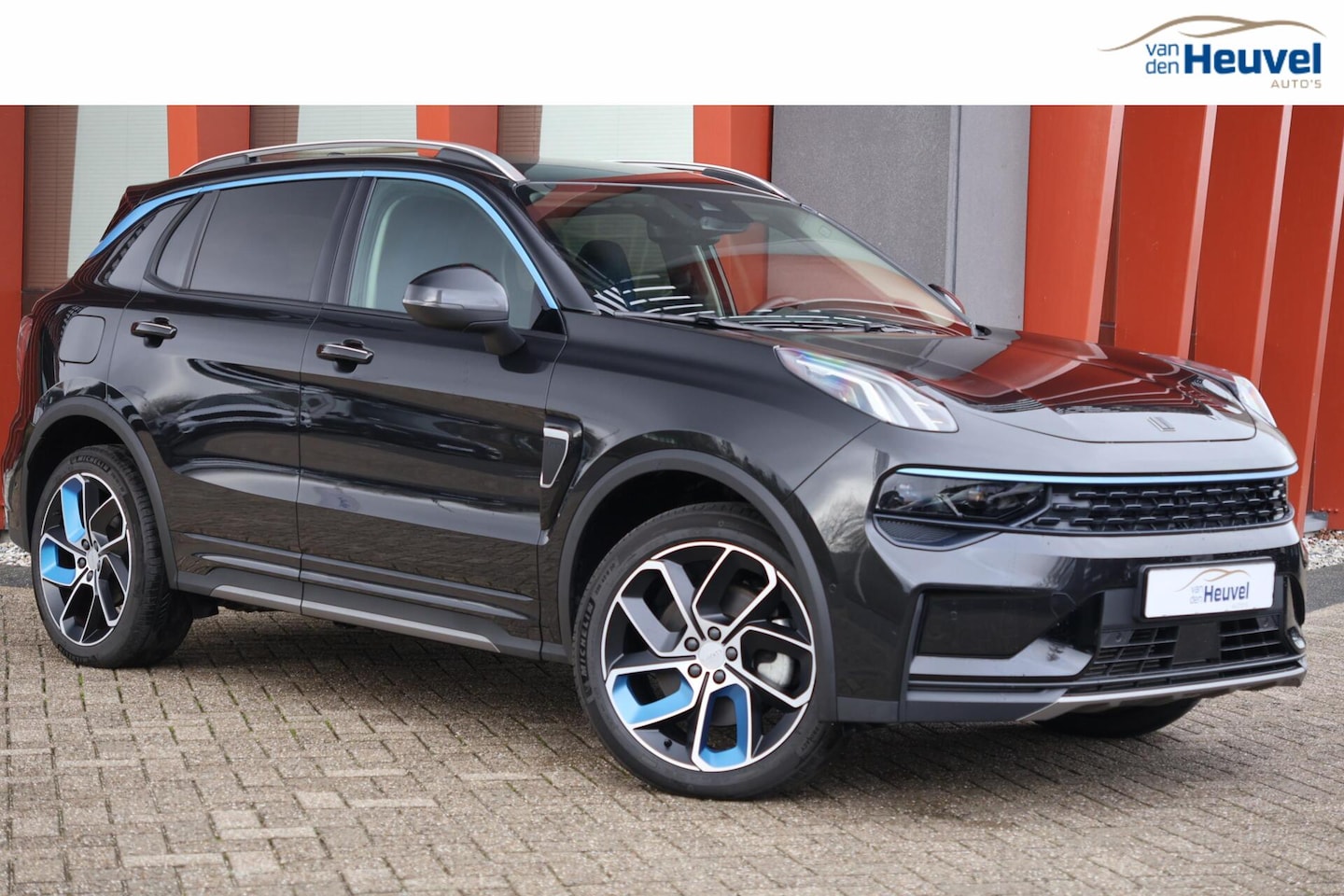 Lynk & Co 01 - 1.5 Plug-in Hybrid | Camera | Panoramadak | Adaptieve Cruise Control | Stoelverwarming - AutoWereld.nl