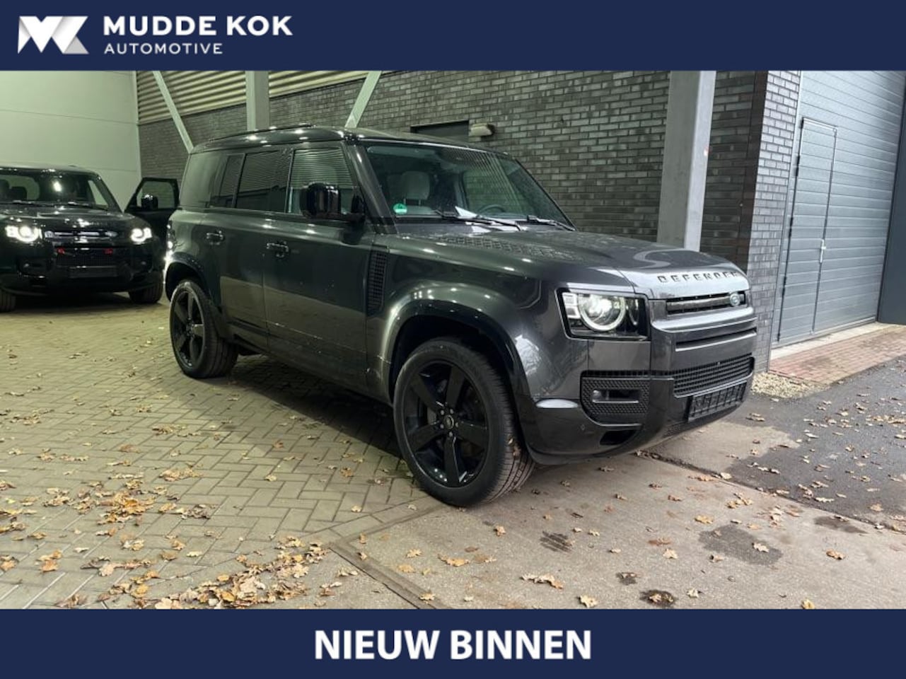 Land Rover Defender 110 - P300e X-Dynamic HSE | Black Pack | ClearSight | Meridian Surround | 22 Inch | Trekhaak | A - AutoWereld.nl