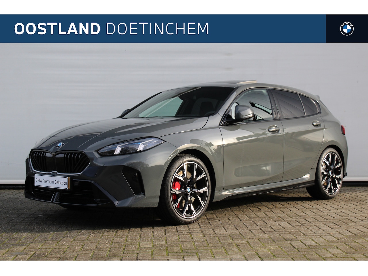 BMW 1-serie - 120 High Executive M Sport Automaat / Panoramadak / Sportstoelen / M Adaptief onderstel / - AutoWereld.nl