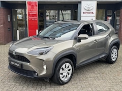 Toyota Yaris Cross - 1.5 Hybrid CAMERA AD-CRUISE APPLE/ANDROID EL-SPIEGELS 4S-BANDEN CLIMA LICHT/REGENSENSOR BL