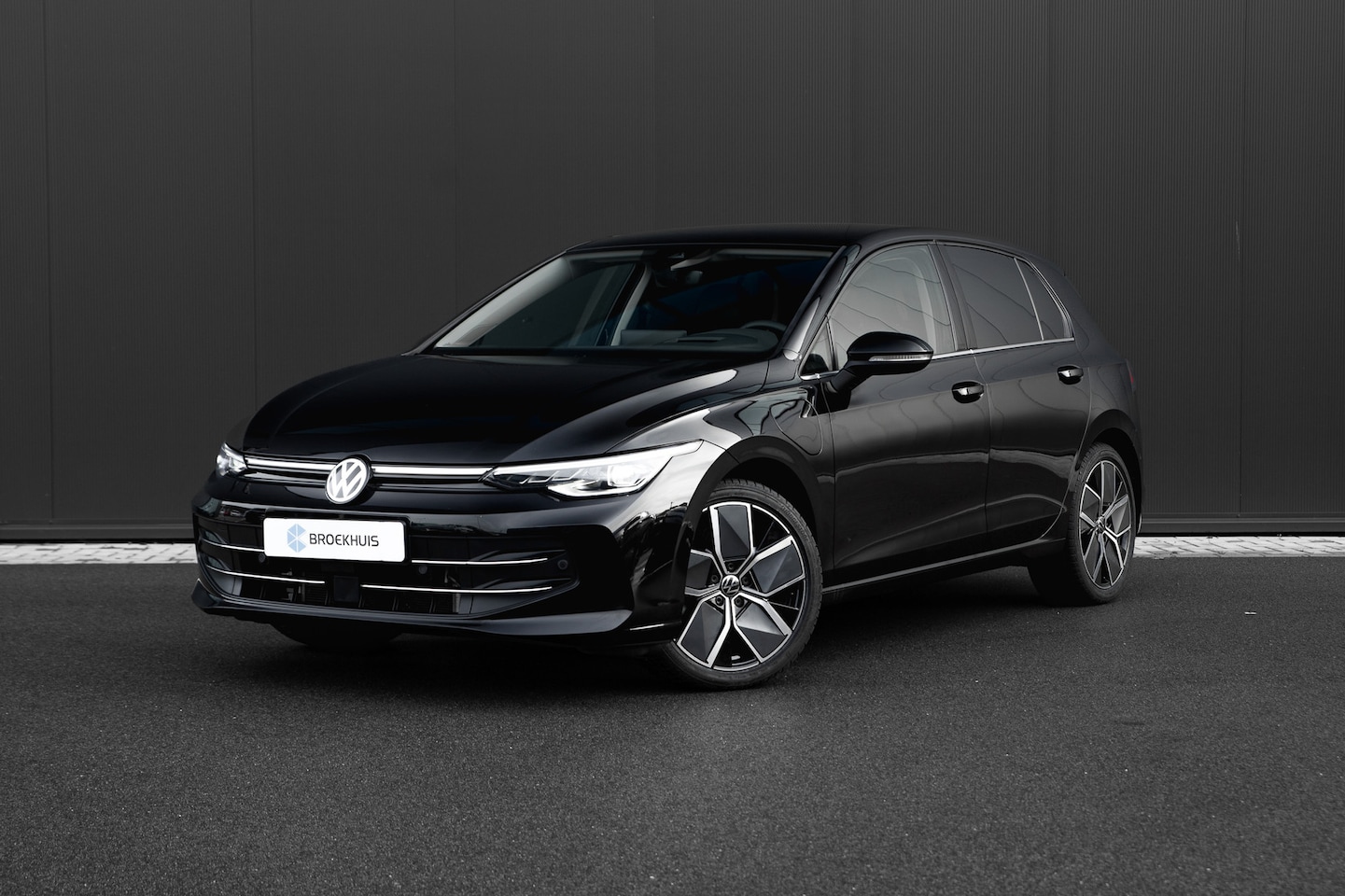 Volkswagen Golf - 1.5 eHybrid Style Edition | HUD | Elektrische stoelen | Camera | - AutoWereld.nl