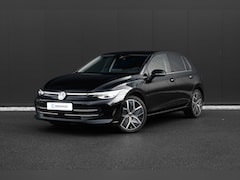 Volkswagen Golf - 1.5 eHybrid 204pk Style Edition Trekhaak | Head-Up | Elektrische stoelen | Camera |